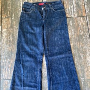 AG “The Mona” jeans. Women’s 30R